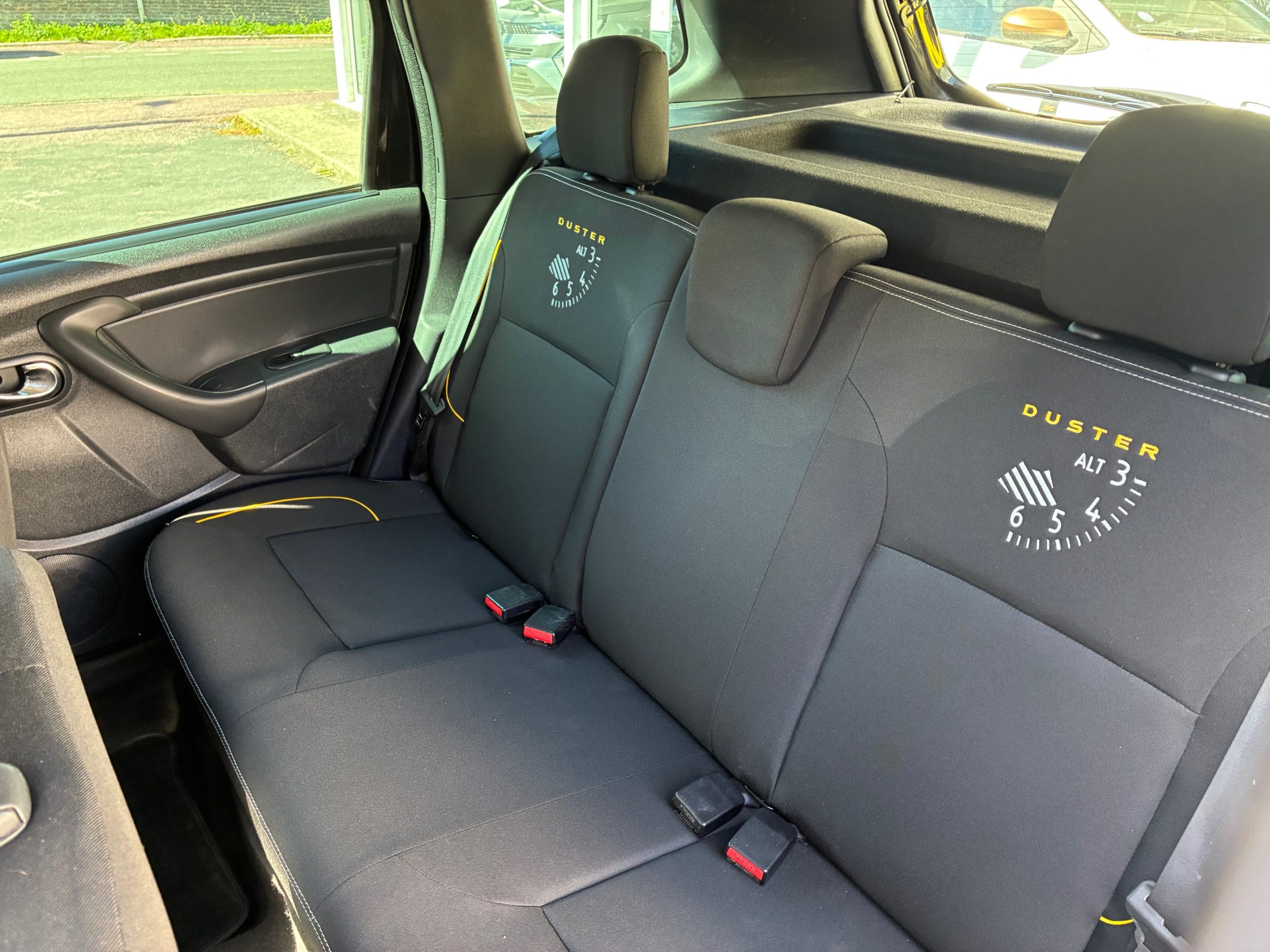 dacia duster dci 110 prestige 4x4 dacia duster dci 110 prestige 4x4